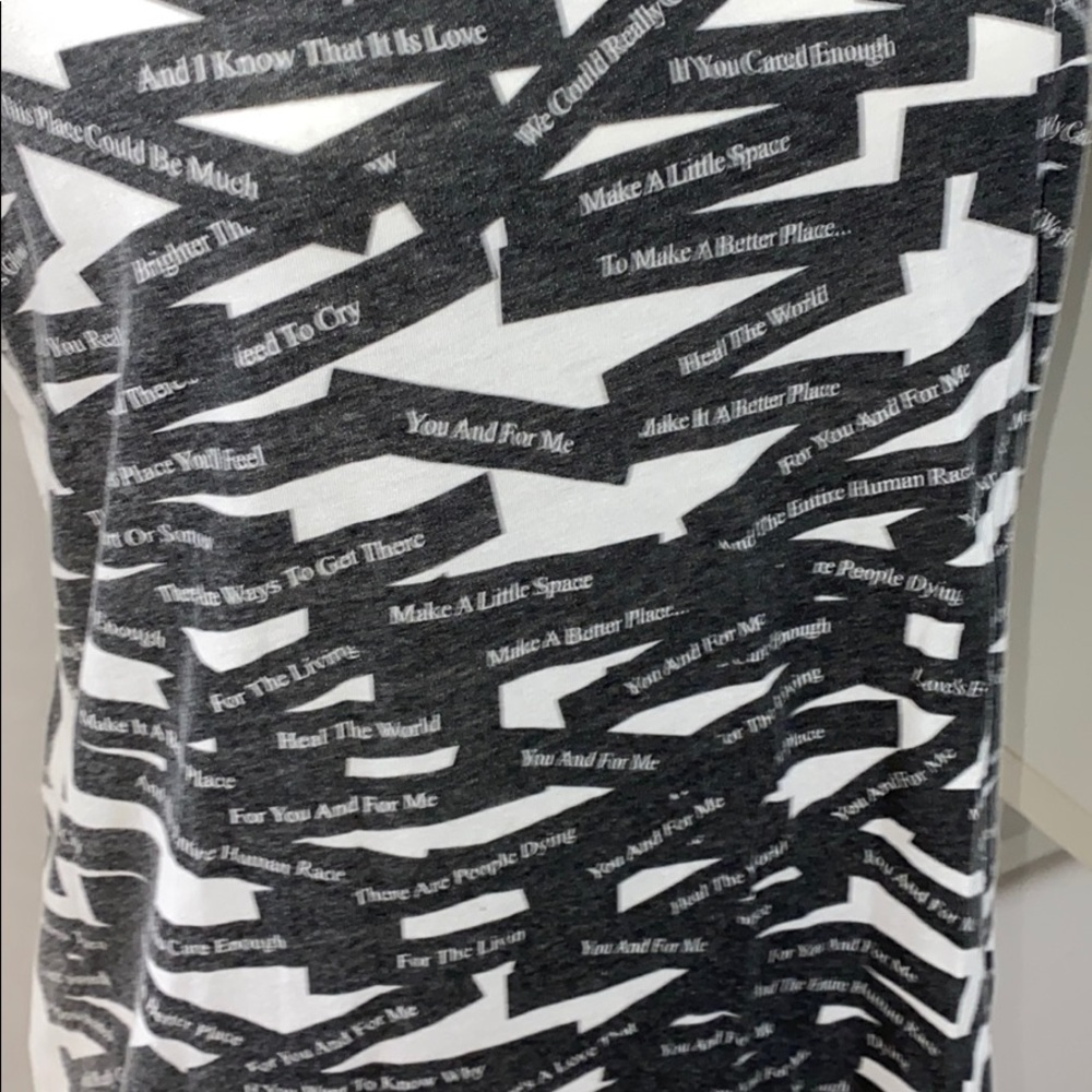 Quotes Tee - Picture 2 of 5
